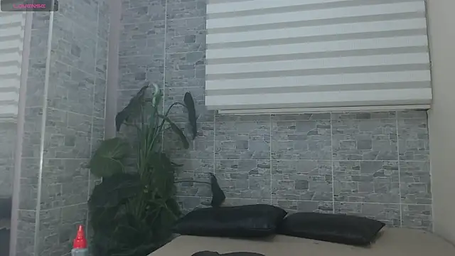 VioletLux online show from November 8, 7:52 pm