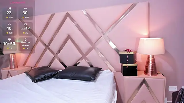 VioletLux online show from January 9, 8:13 pm