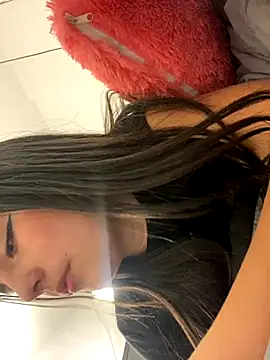 Snapshot of juanilittle chatting on September 24, 9:14 pm juanilittle online show from September 24, 9:14 pm