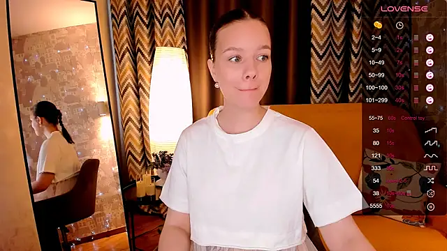 marydreams  online show from May 6, 4:05 am