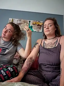 AndHerXO online show from December 15, 2:00 pm