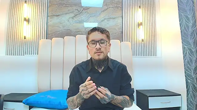 RavenandCody online show from November 20, 3:40 am