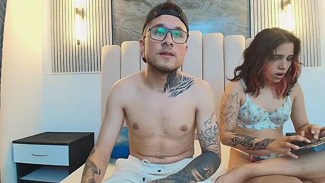 RavenandCody online show from September 27, 4:30 am