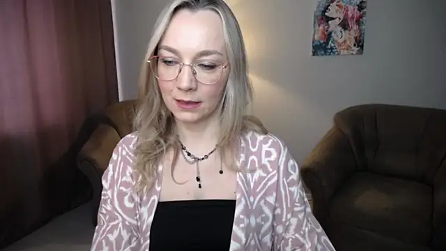 Ava Elior online show from May 8, 10:51 am