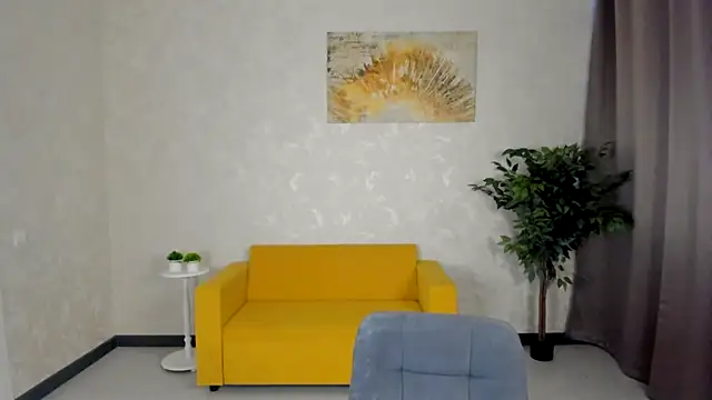 FlirtyAura online show from May 18, 4:07 am