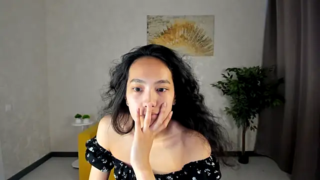 FlirtyAura online show from May 18, 3:38 am