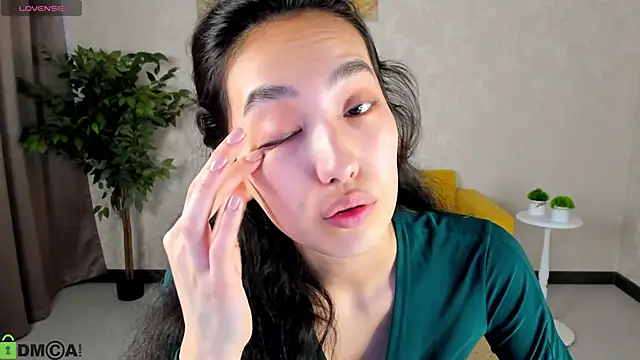 FlirtyAura online show from May 4, 3:32 am