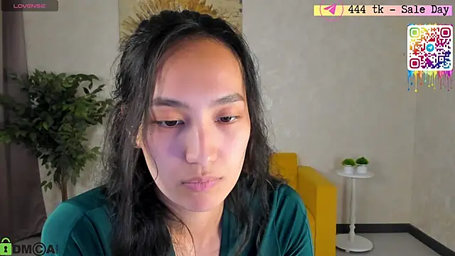 FlirtyAura online show from May 11, 4:04 pm