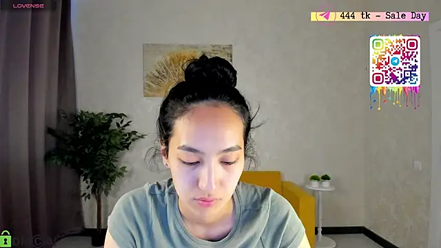 FlirtyAura online show from May 19, 3:46 am