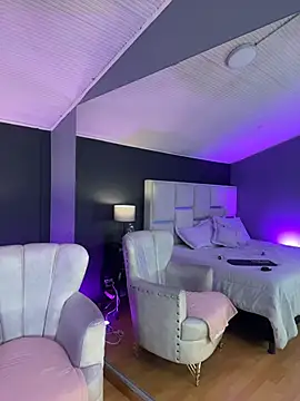 BellaFernandez   online show from January 9, 12:20 pm