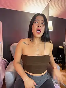 BellaFernandez   online show from May 26, 1:43 pm