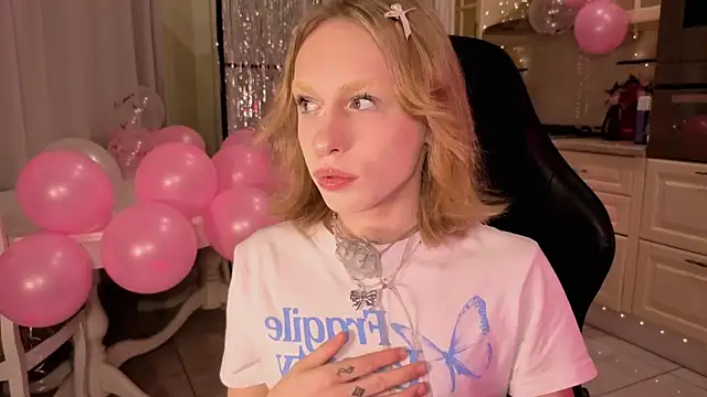 BarbieRichy online show from October 24, 5:47 am