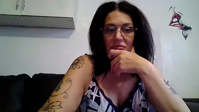 RubyyRosee online show from July 5, 9:04 am