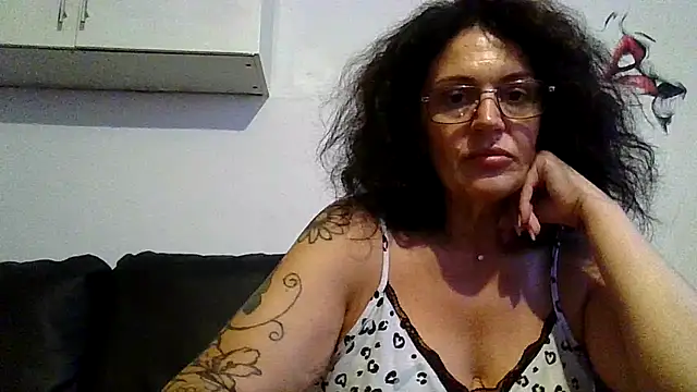 RubyyRosee online show from July 6, 12:10 pm