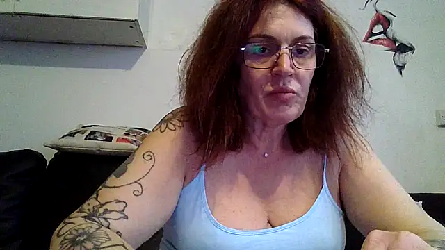 RubyyRosee online show from May 8, 1:47 pm
