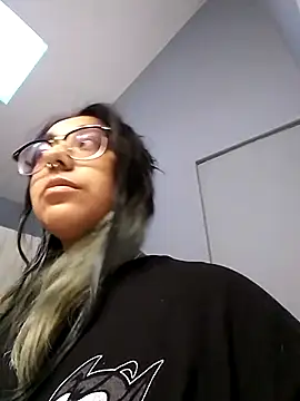 Lovelyrainn online show from September 10, 12:21 am