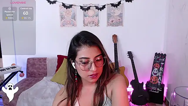 Susanahendrix online show from October 10, 7:52 pm