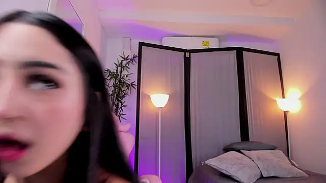 ChloeShade online show from November 4, 9:09 pm