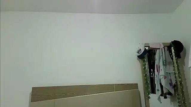 Mellygomezx24 online show from February 20, 5:25 pm