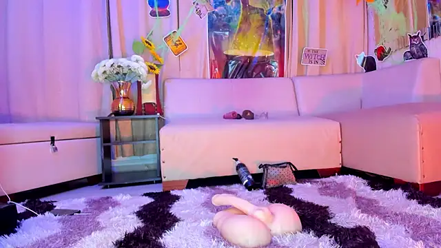 KateLee online show from October 29, 5:12 am