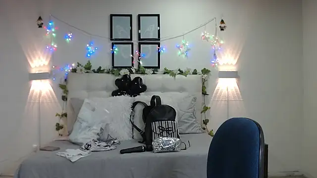 Megan 05  online show from May 21, 7:34 pm