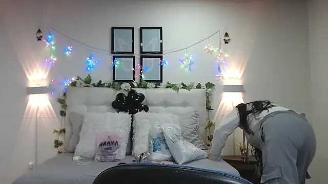 Megan 05  online show from May 12, 7:42 pm