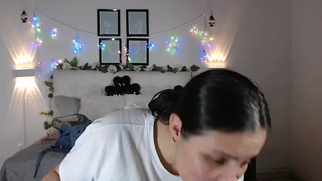 Megan 05  online show from March 19, 6:56 pm