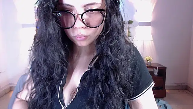Megan 05  online show from May 6, 7:40 pm