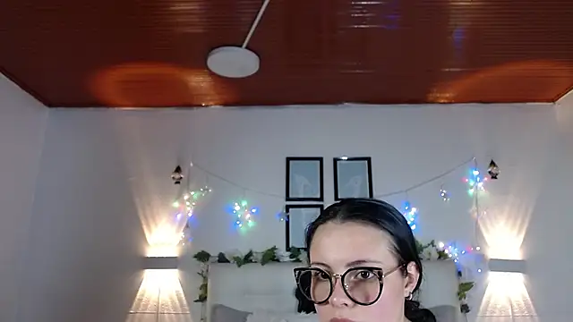 Megan 05  online show from February 5, 7:06 pm