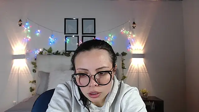 Megan 05  online show from April 27, 6:49 pm