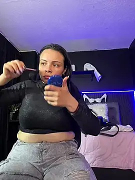 Megan 05  online show from May 23, 7:56 pm