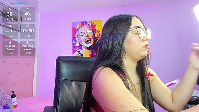 tinisweet online show from May 16, 7:13 pm
