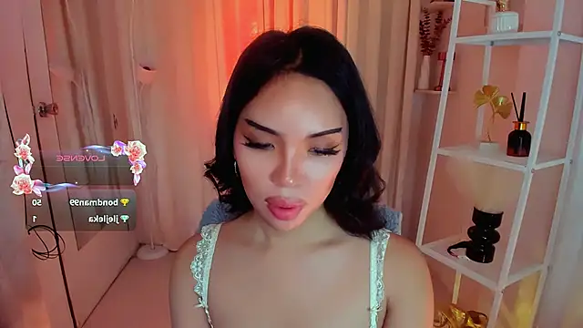 MS LUNA online show from December 20, 12:36 am