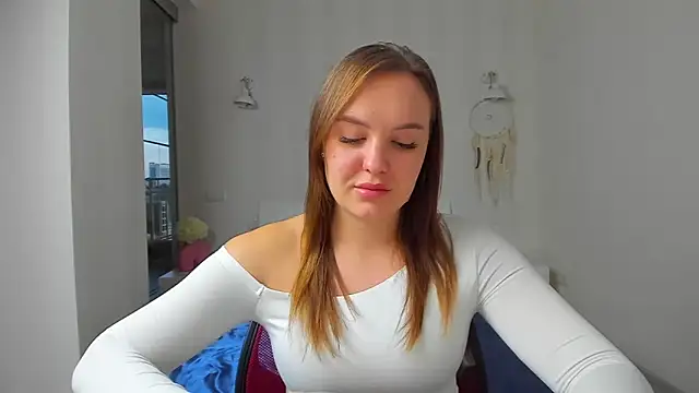 EmmaNorman online show from October 20, 3:04 pm