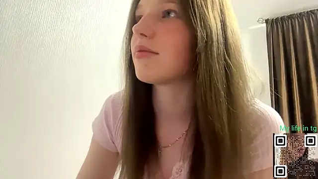 GwenFay online show from September 17, 4:05 pm