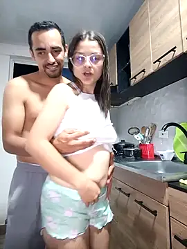 stivenlujan69 online show from December 3, 1:52 am