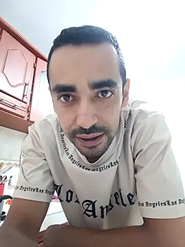 stivenlujan69 online show from April 29, 2:15 am