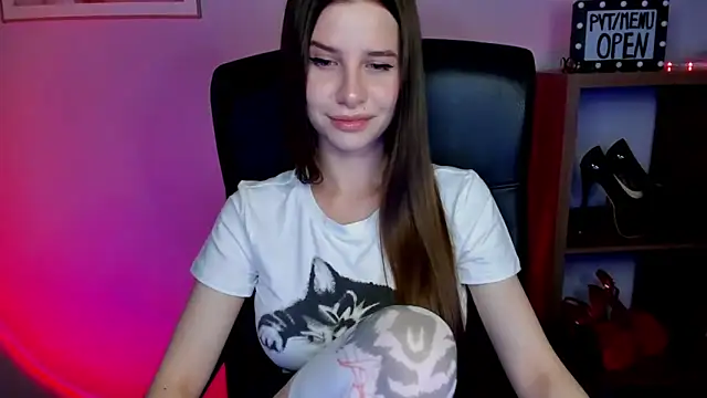 LuxMaya online show from May 14, 7:14 am
