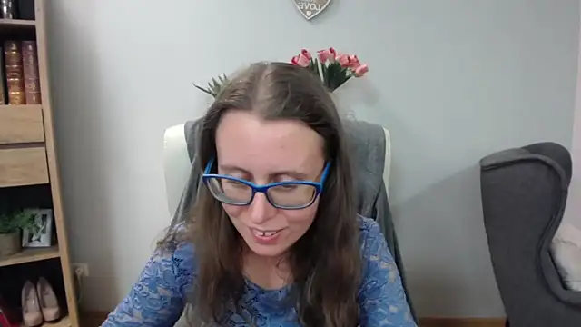 sweetxLizzy online show from May 15, 4:49 am