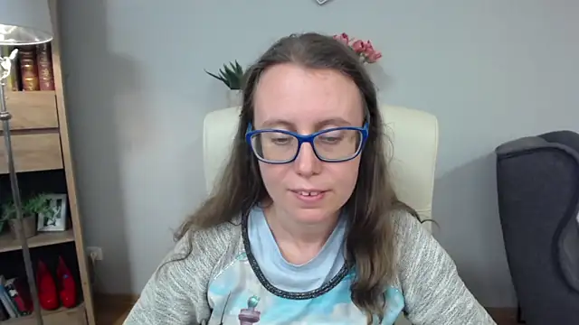 sweetxLizzy online show from May 6, 6:28 am