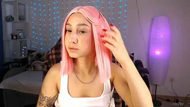 Snapshot of Chloe_Keller chatting on October 1, 6:29 am Chloe Keller online show from October 1, 6:29 am