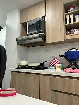  Zahara  online show from April 8, 12:02 am