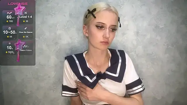 kittywithu online show from October 27, 6:03 pm