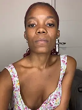 prettydollyy online show from May 31, 8:32 pm
