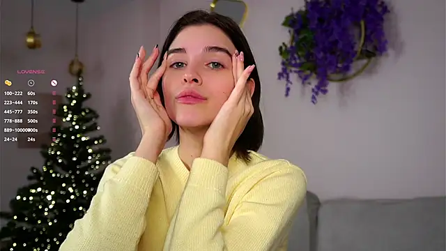 EleneButton online show from December 22, 1:09 am