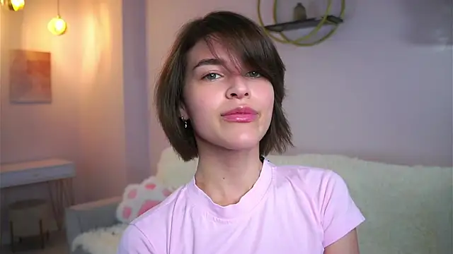 EleneButton online show from October 7, 1:32 am