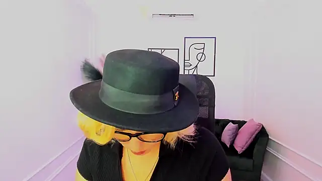 CamilaFatem online show from September 12, 1:07 pm