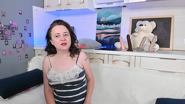 Kira Adler online show from May 3, 2:04 am