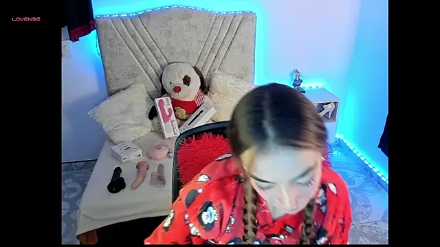 Mia Victoria22 online show from May 15, 2:49 am