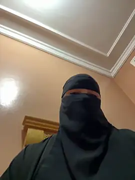  Laiali  online show from February 6, 1:14 pm